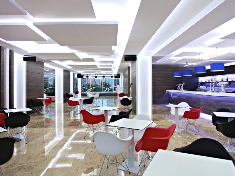 มาร์กอนฟอร์ต เอสเซนซ์ - อดัลต์ส ออนลี - ออล อินคลูสีฟ Aparthotel เบนิดอร์ม ภายนอก รูปภาพ